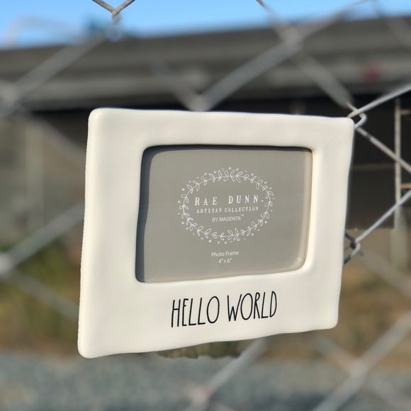 Rae Dunn “HELLO WORLD” Picture Frame Ceramic 4x6 - Picture 7 of 7